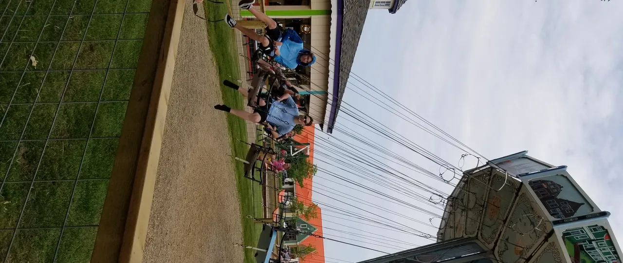 Dutch Chair Swing ride