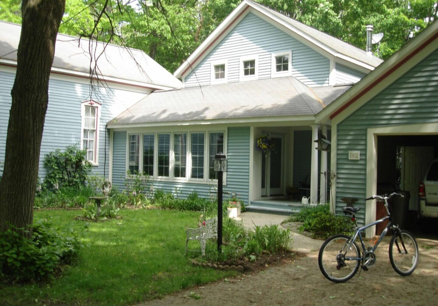 Church Cottage entry